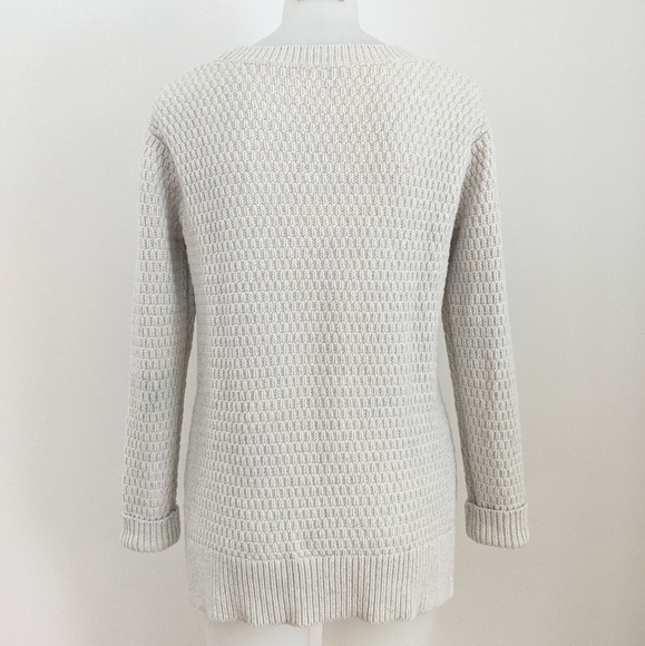 GAP Boyfriend Cable Knit Pullover, Cream, XS - Picture 3 of 6